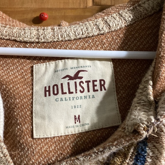 Medium - Picture 4 of 5